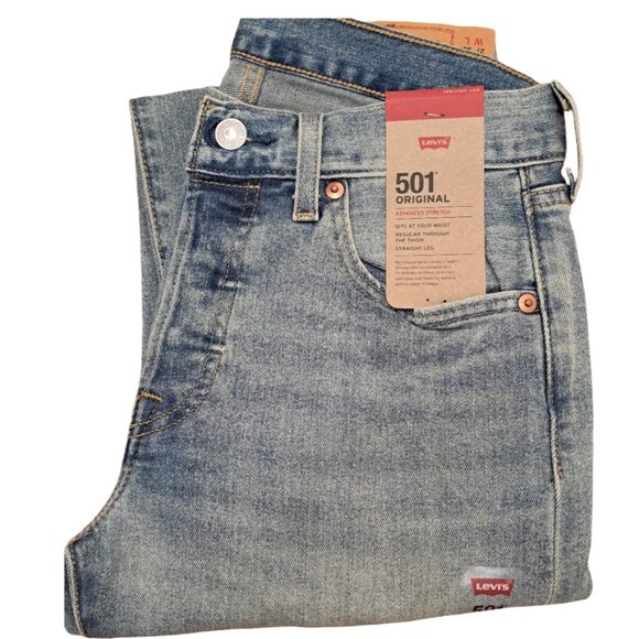 NWT Levi’s 501 Original Fit Men’s Jeans - Light Wash - Multiple Sizes - Picture 2 of 13